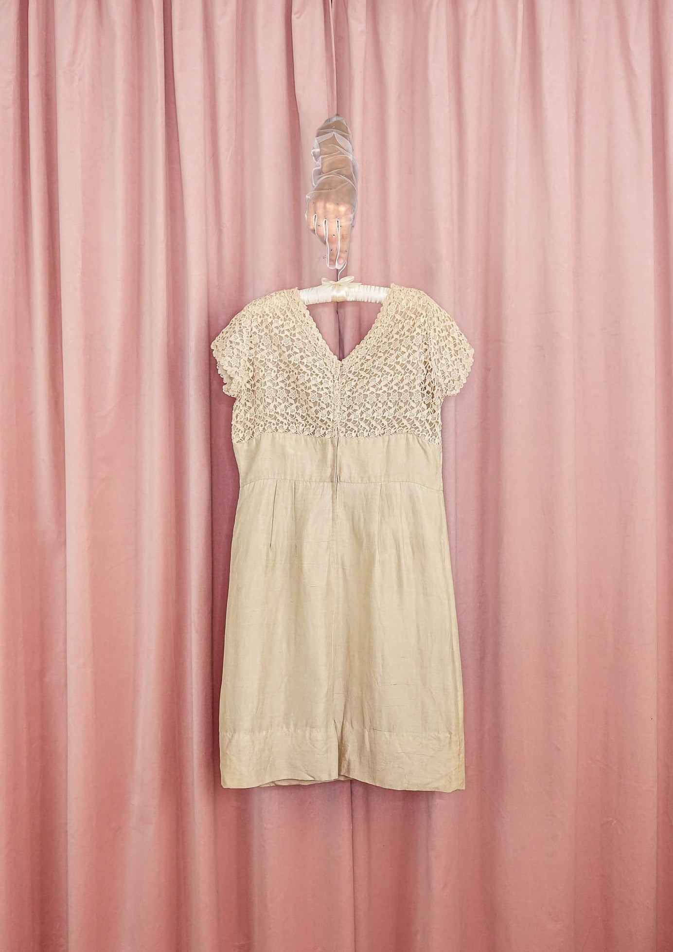 1950s Antique White Silk and Lace Pencil Dress Cha Cha Linda Vintage 1950s Antique White Silk and Lace Pencil Dress Cha Cha Linda Vintage