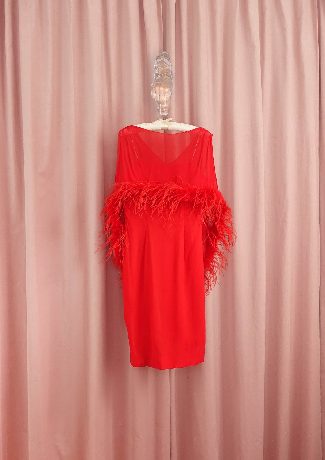 1960s Wiggle Dress With Ostrich Feather Overlay – Cha Cha Linda Vintage 1960s Wiggle Dress With Ostrich Feather Overlay – Cha Cha Linda Vintage