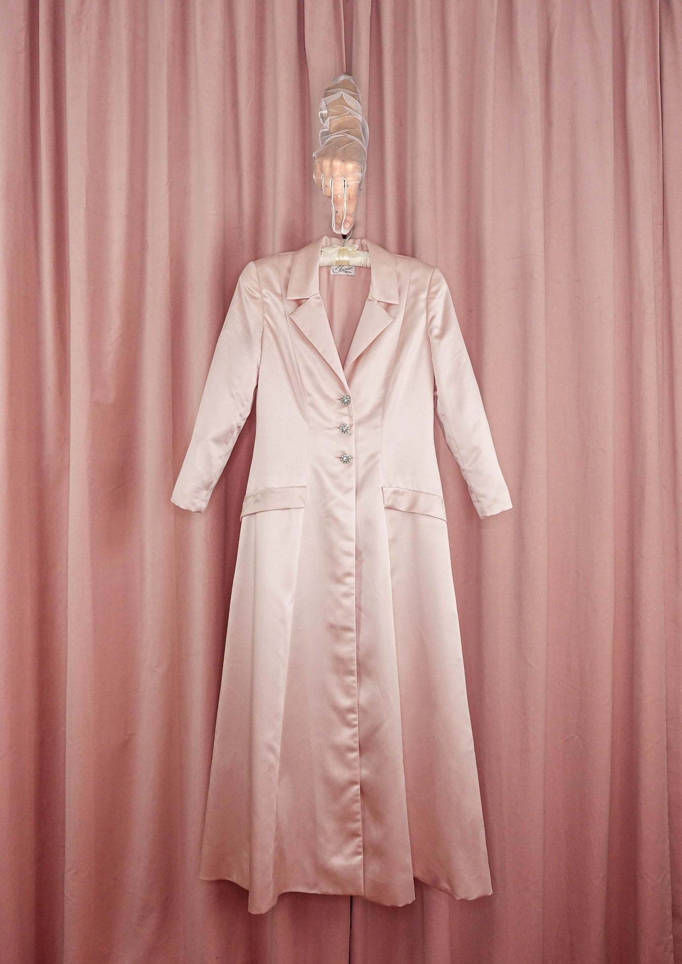 00s Blush Pink Satin Dress Coat – Cha Cha Linda Vintage 00s Blush Pink Satin Dress Coat – Cha Cha Linda Vintage