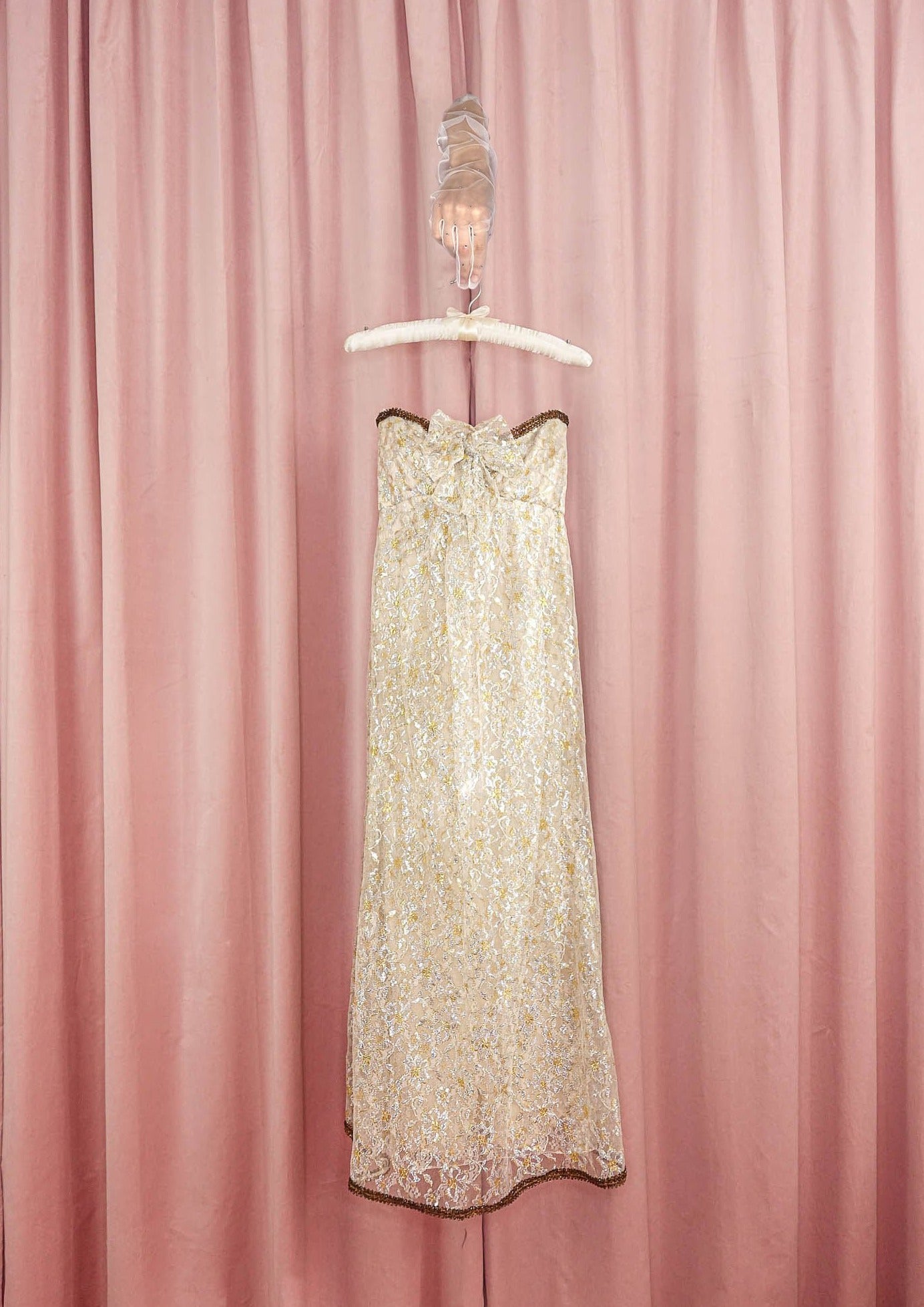 1960s 'Oscar de la Renta' Metallic Lace Column Gown 1960s 'Oscar de la Renta' Metallic Lace Column Gown